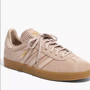 Adidas unisex gazelle lace up sneakers